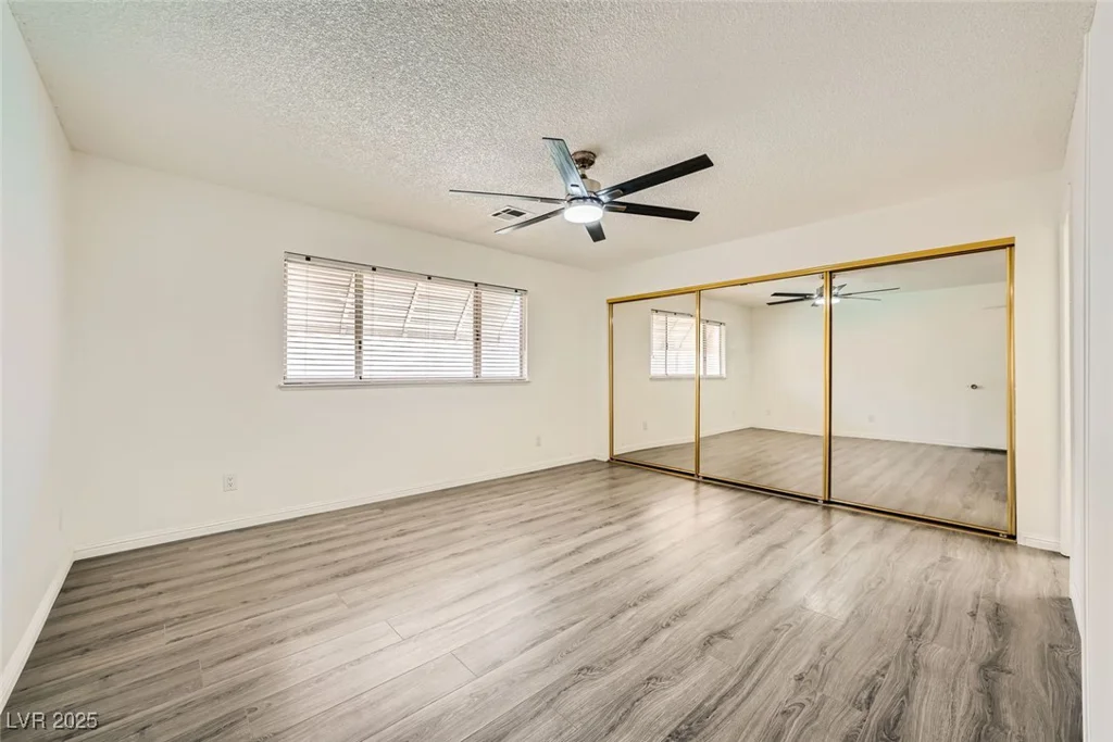 1688 Crest, Las Vegas, NV 89119