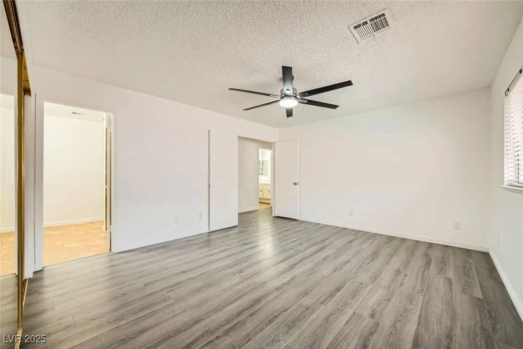 1688 Crest, Las Vegas, NV 89119