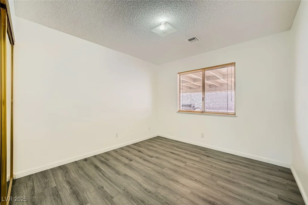 1688 Crest, Las Vegas, NV 89119