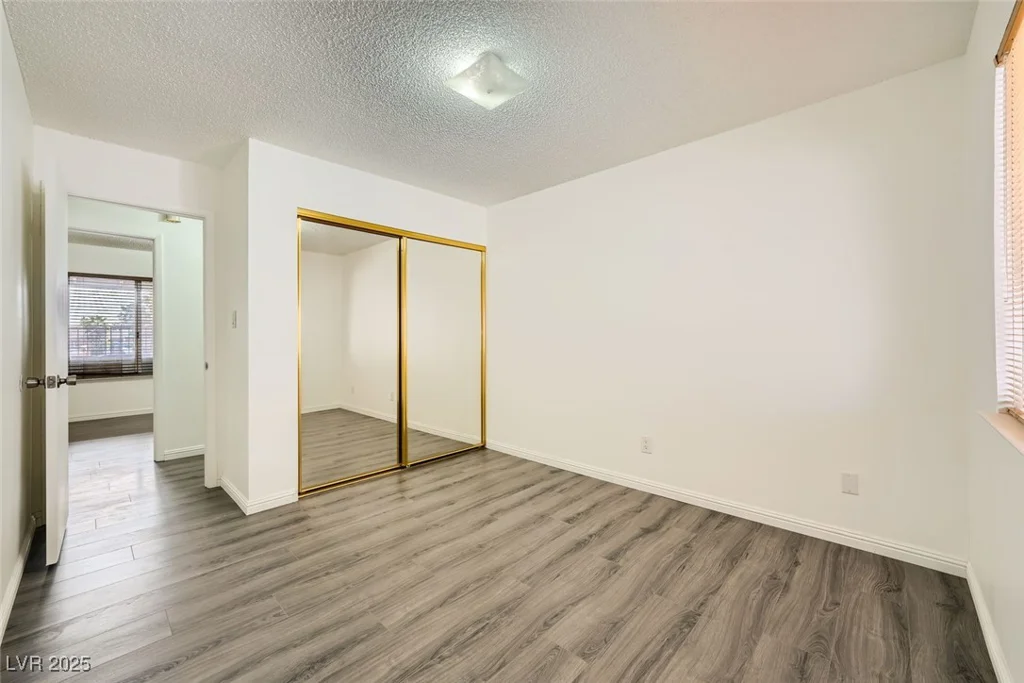 1688 Crest, Las Vegas, NV 89119