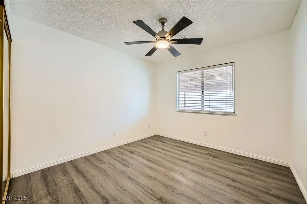 1688 Crest, Las Vegas, NV 89119
