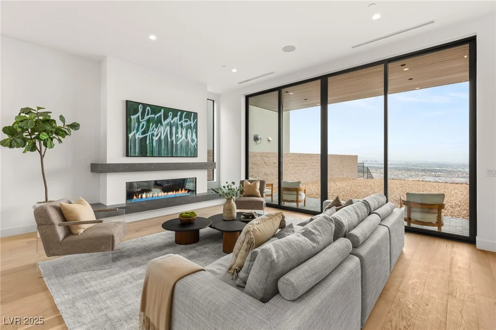506 Overlook Rim, Henderson, NV 89012