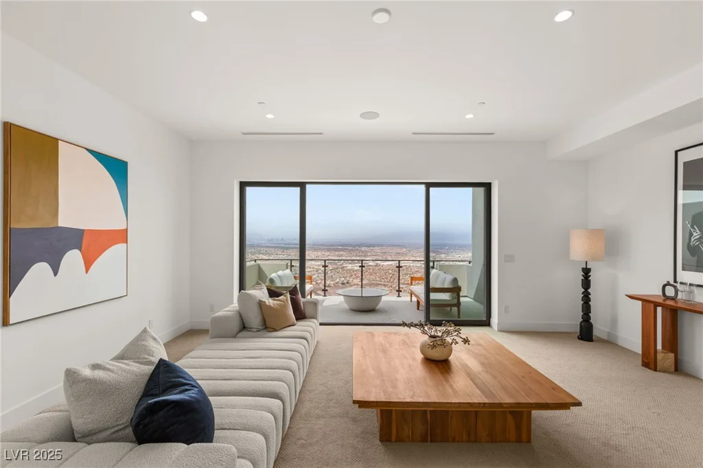 506 Overlook Rim, Henderson, NV 89012