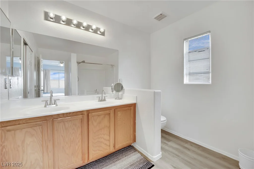10424 Wyatt Earp, Las Vegas, NV 89129