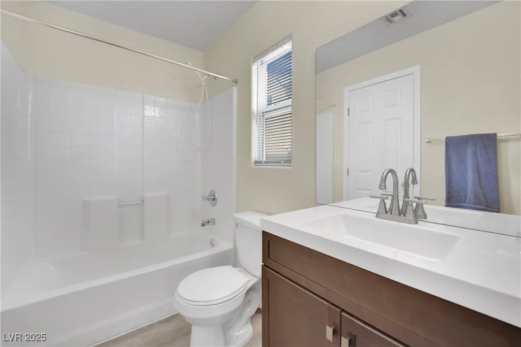 10424 Wyatt Earp, Las Vegas, NV 89129