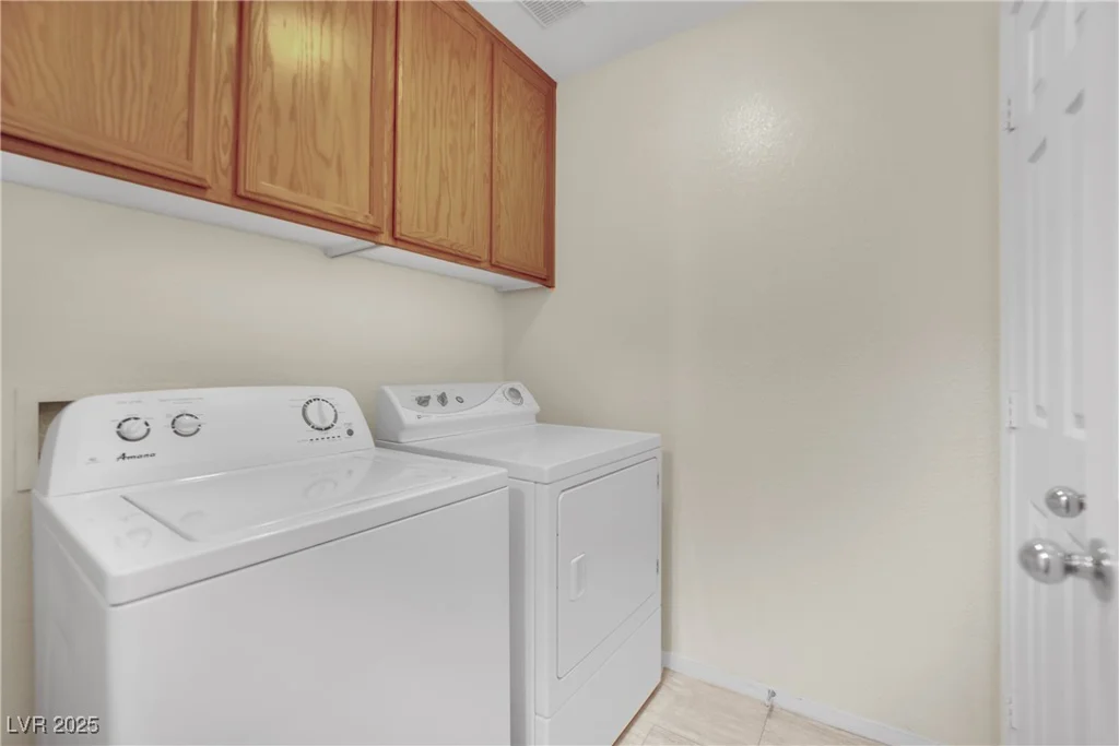 10424 Wyatt Earp, Las Vegas, NV 89129
