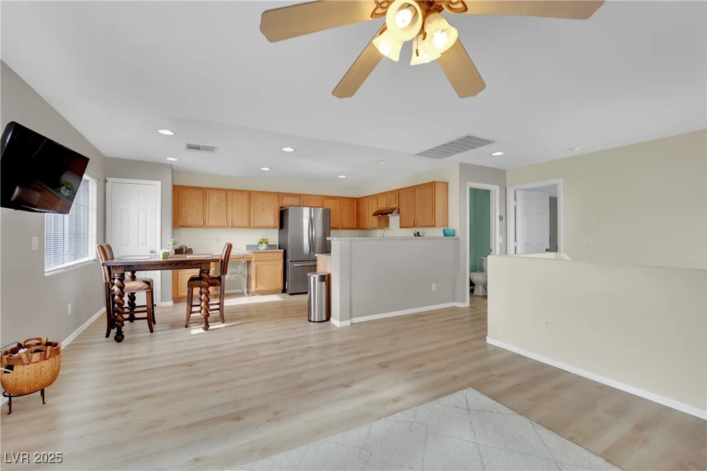 10424 Wyatt Earp, Las Vegas, NV 89129