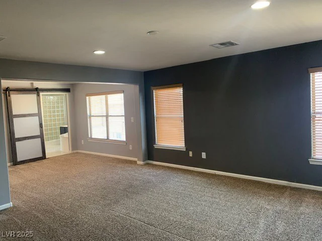 2821 White Peaks, North Las Vegas, NV 89081