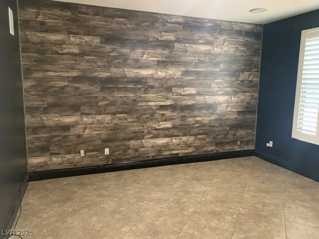 2821 White Peaks, North Las Vegas, NV 89081