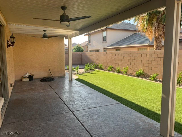 2821 White Peaks, North Las Vegas, NV 89081