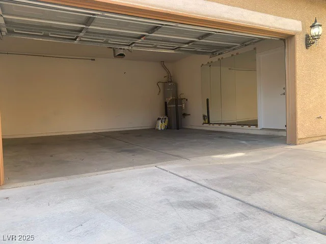 2821 White Peaks, North Las Vegas, NV 89081