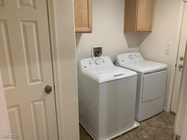 2821 White Peaks, North Las Vegas, NV 89081