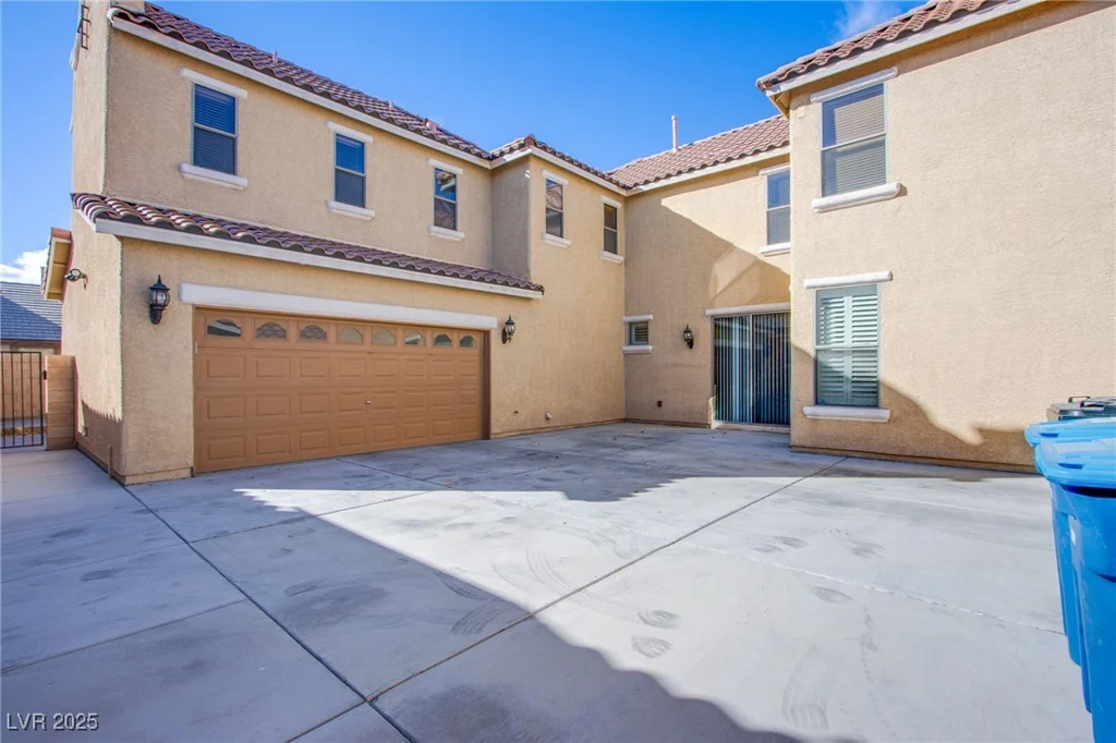 2821 White Peaks, North Las Vegas, NV 89081