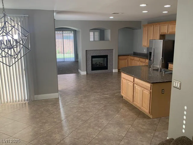 2821 White Peaks, North Las Vegas, NV 89081
