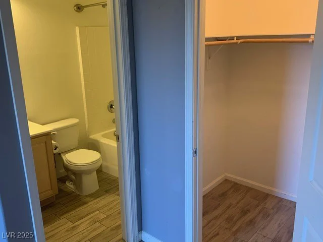 2821 White Peaks, North Las Vegas, NV 89081