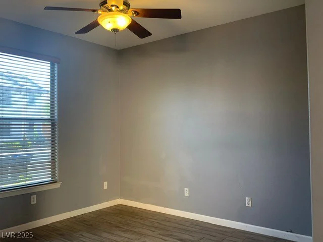 2821 White Peaks, North Las Vegas, NV 89081