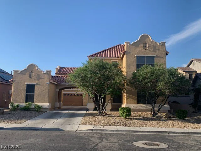 2821 White Peaks, North Las Vegas, NV 89081