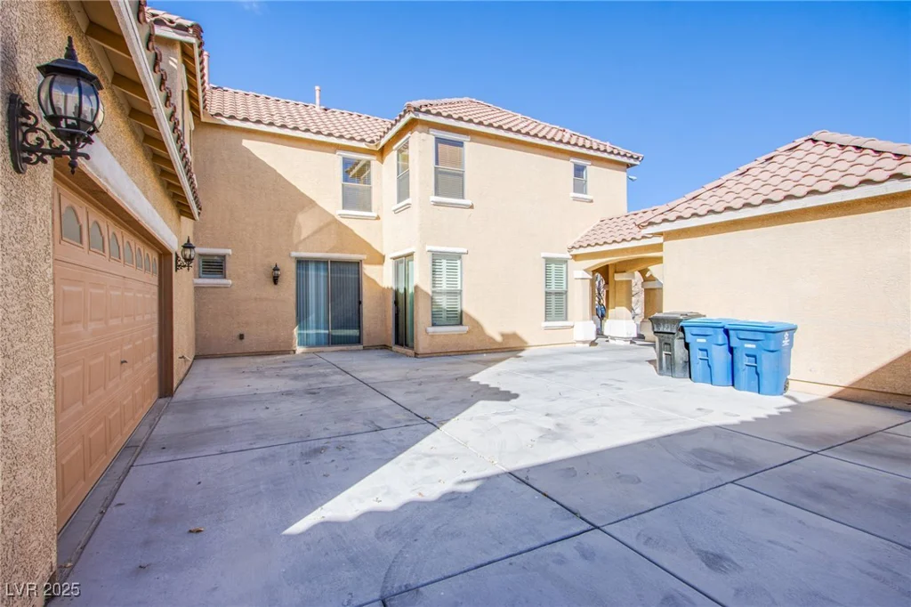 2821 White Peaks, North Las Vegas, NV 89081