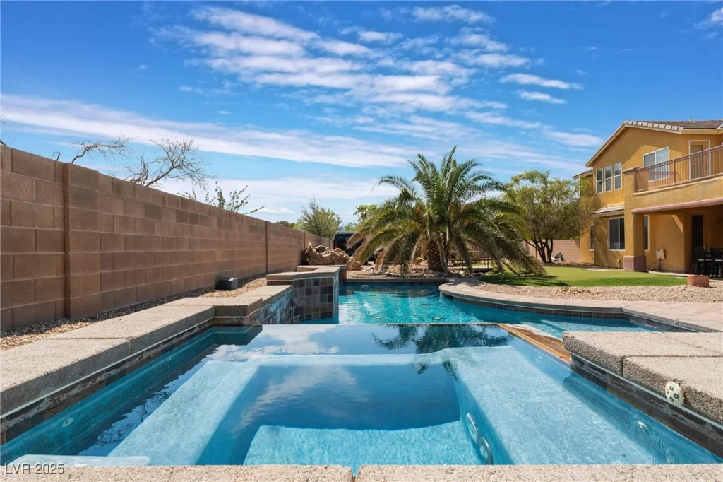 6165 Smarty Jones, Las Vegas, NV 89131