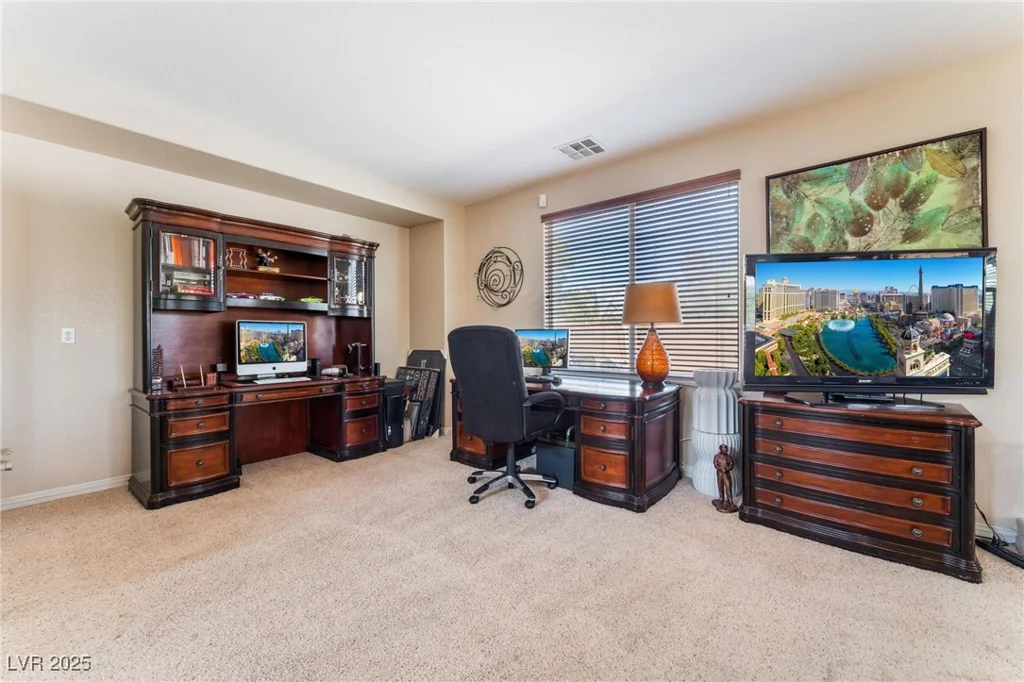 6165 Smarty Jones, Las Vegas, NV 89131