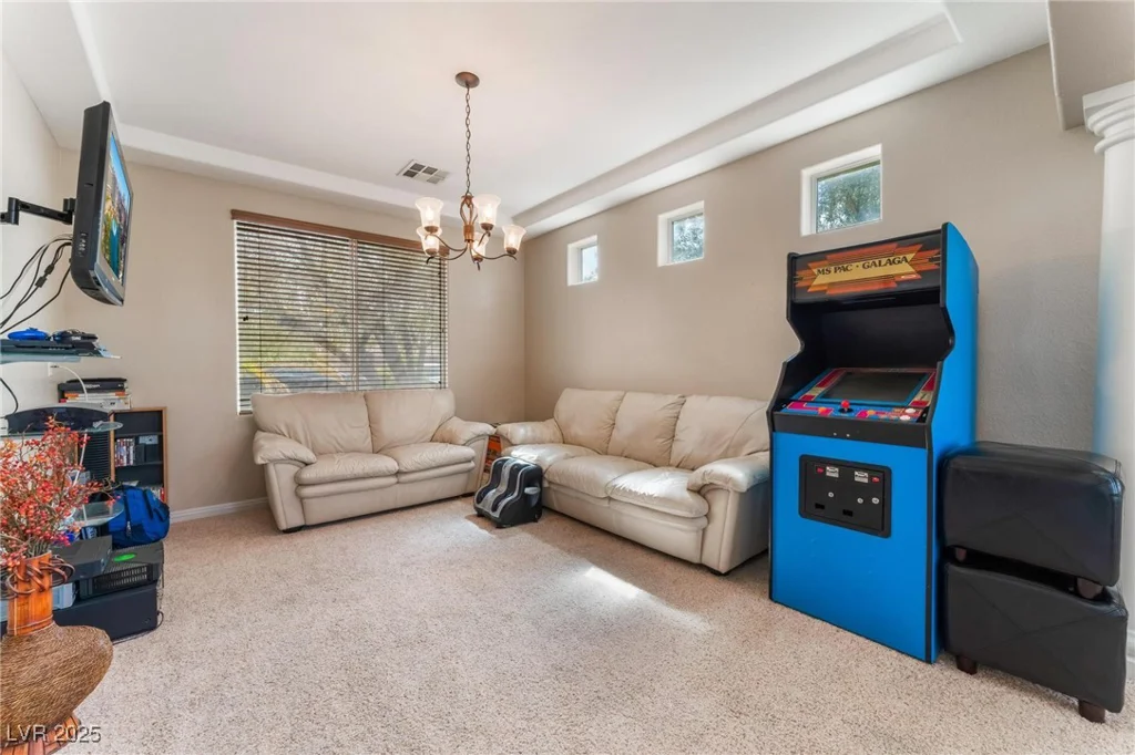 6165 Smarty Jones, Las Vegas, NV 89131