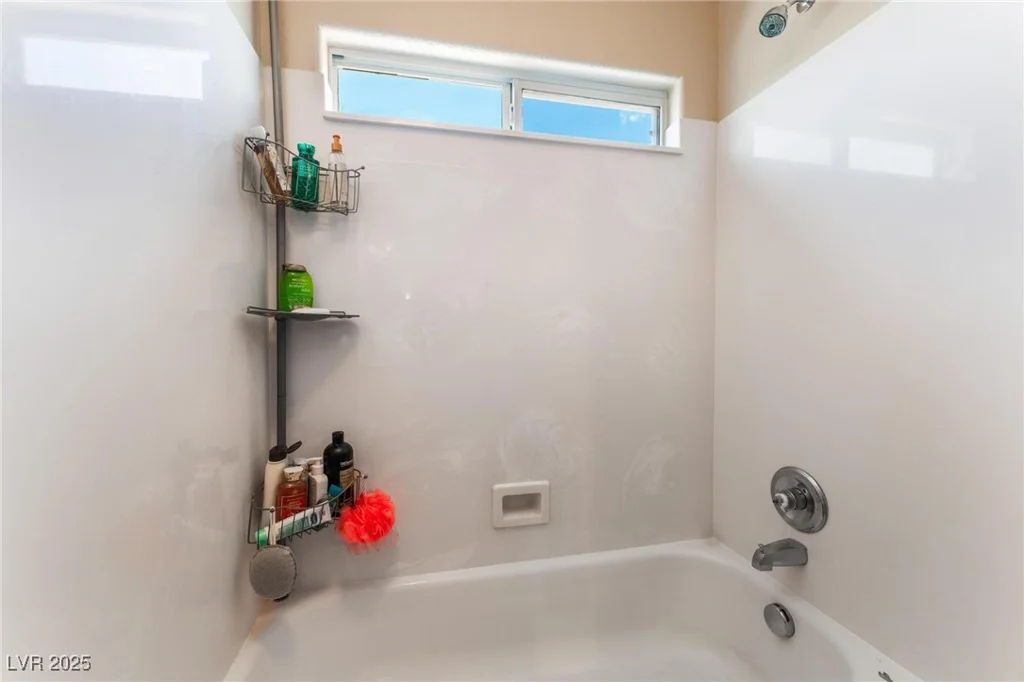 6165 Smarty Jones, Las Vegas, NV 89131