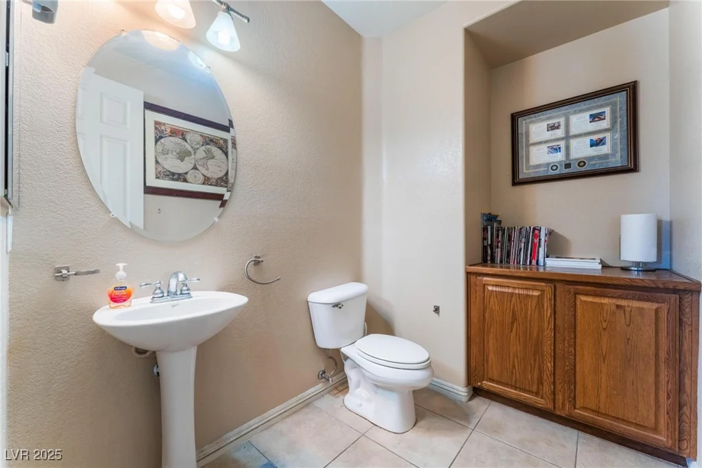 6165 Smarty Jones, Las Vegas, NV 89131