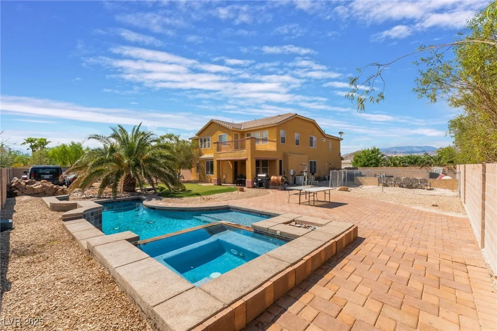 6165 Smarty Jones, Las Vegas, NV 89131