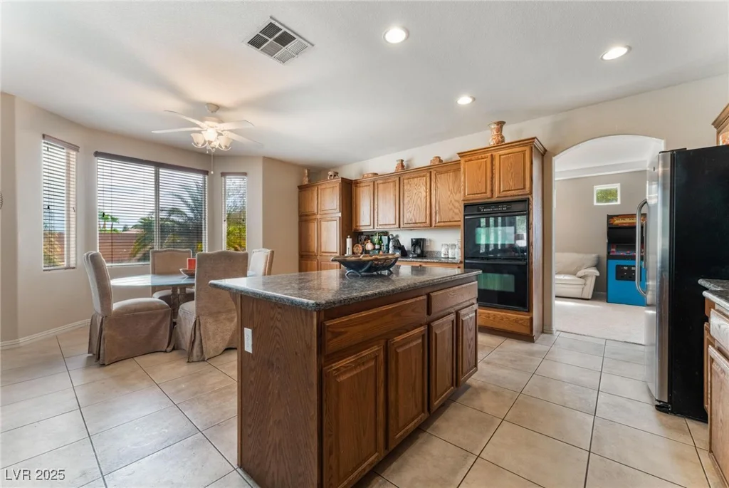 6165 Smarty Jones, Las Vegas, NV 89131