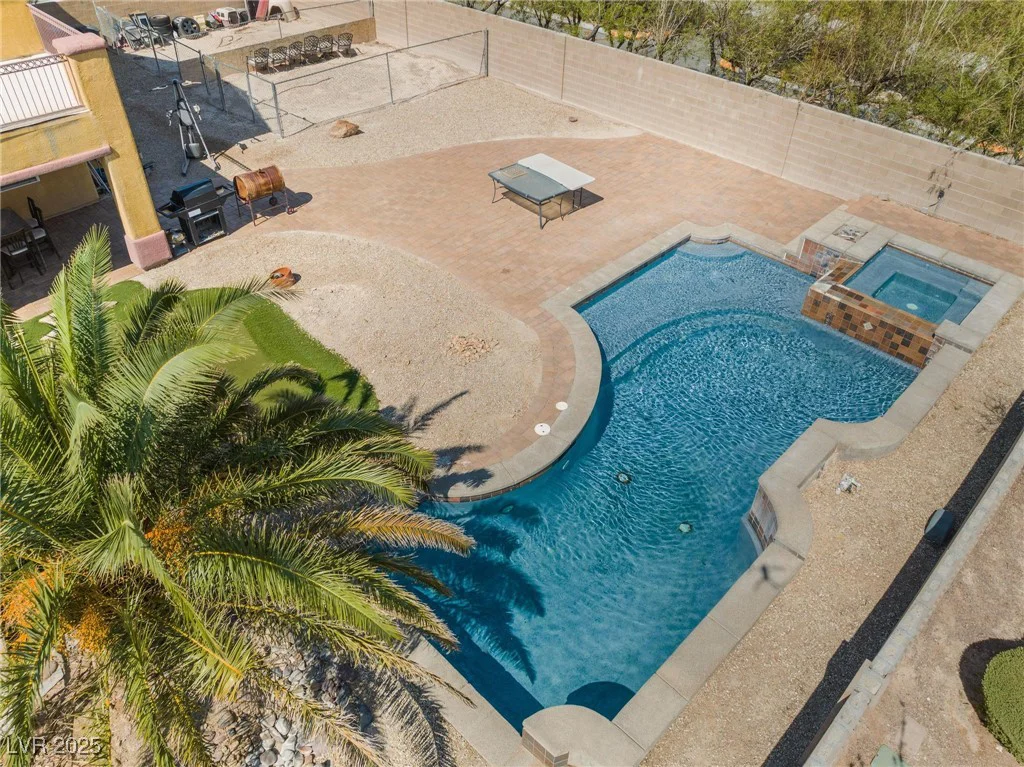 6165 Smarty Jones, Las Vegas, NV 89131
