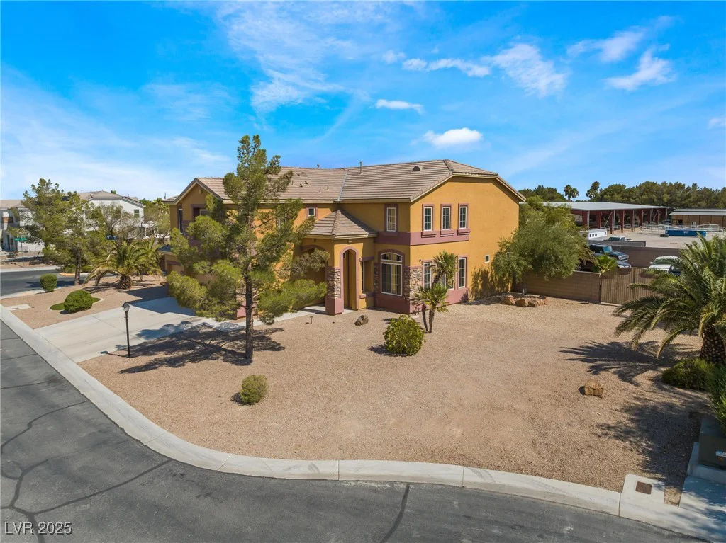 6165 Smarty Jones, Las Vegas, NV 89131