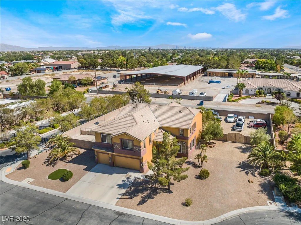 6165 Smarty Jones, Las Vegas, NV 89131