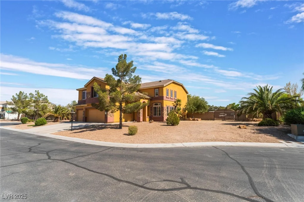 6165 Smarty Jones, Las Vegas, NV 89131