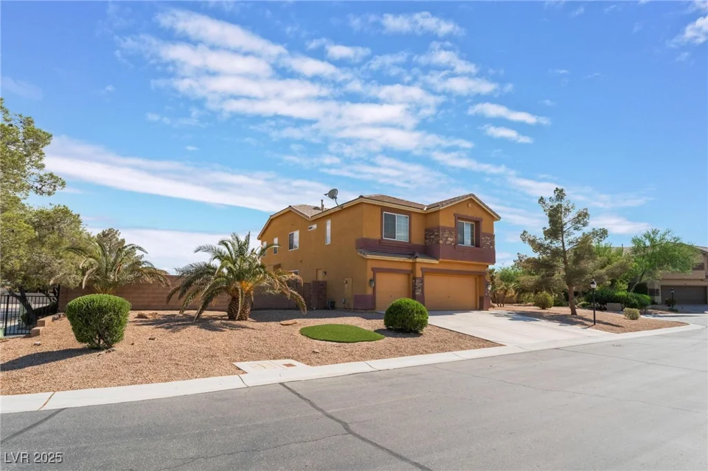 6165 Smarty Jones, Las Vegas, NV 89131