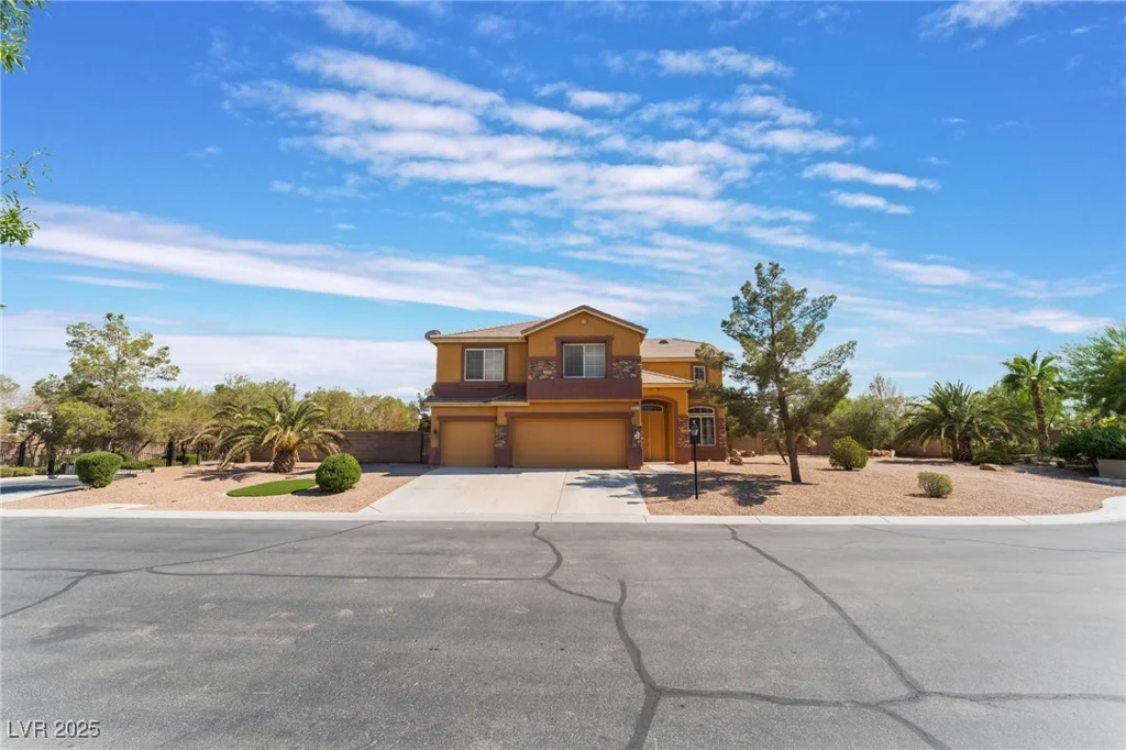 6165 Smarty Jones, Las Vegas, NV 89131