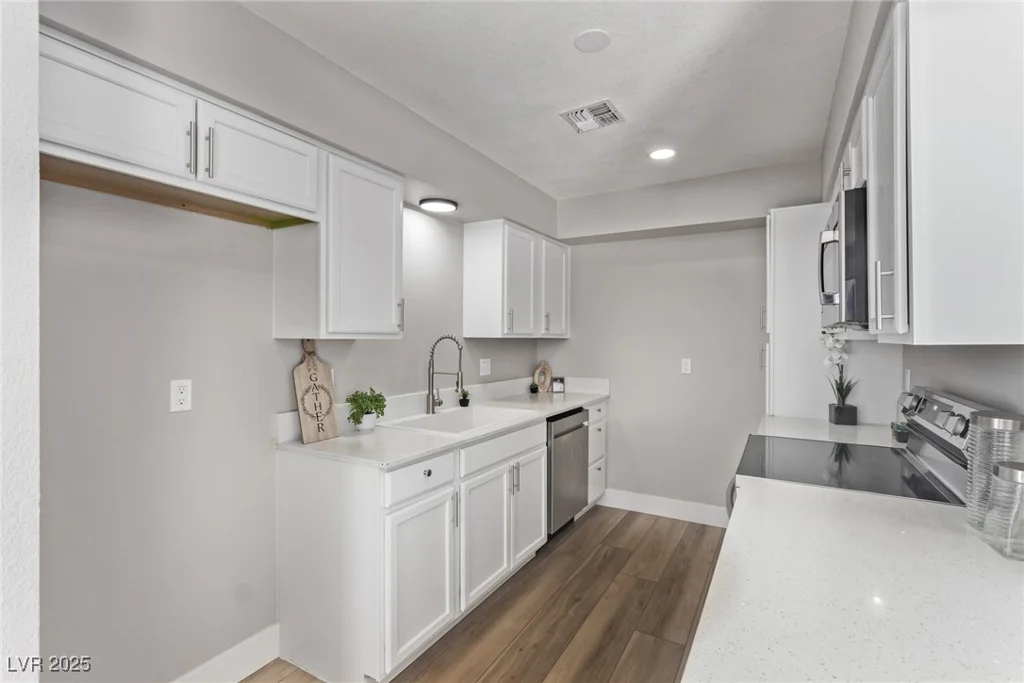 4321 Mott, Las Vegas, NV 89102