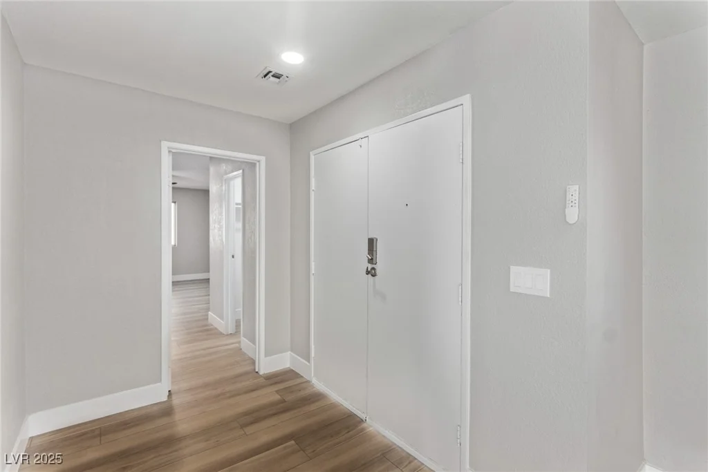 4321 Mott, Las Vegas, NV 89102