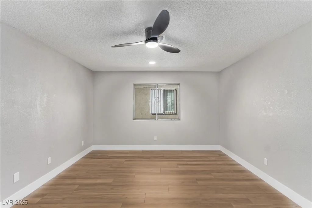 4321 Mott, Las Vegas, NV 89102