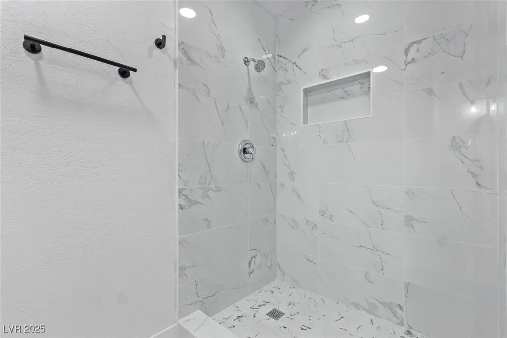 4321 Mott, Las Vegas, NV 89102