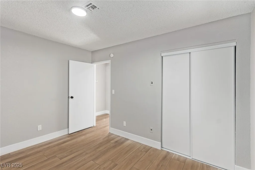 4321 Mott, Las Vegas, NV 89102