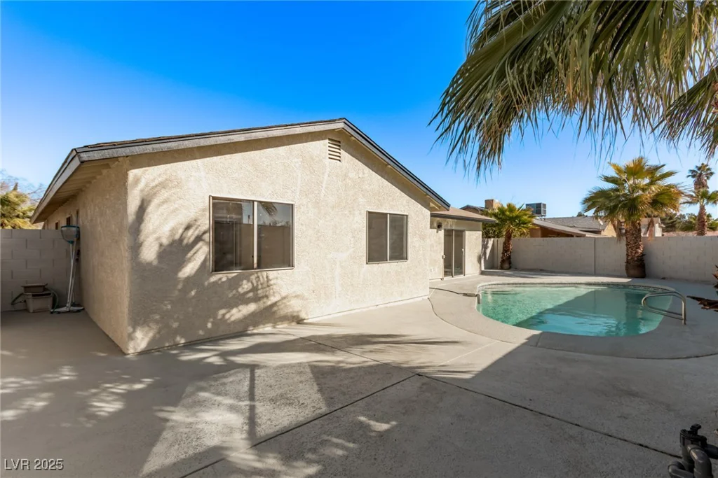 4321 Mott, Las Vegas, NV 89102