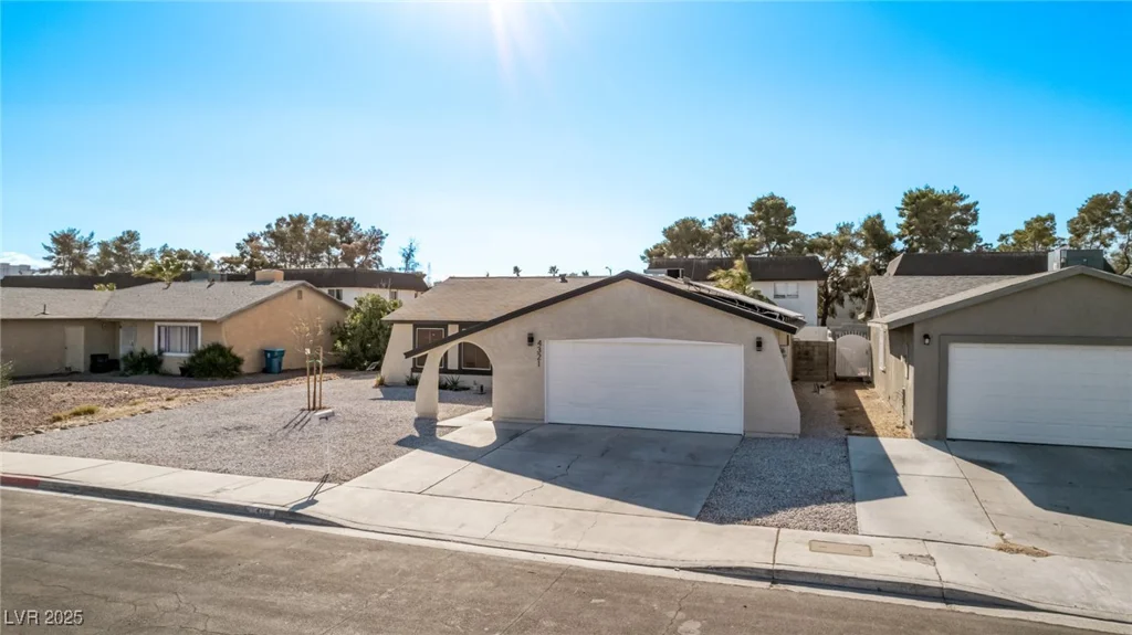 4321 Mott, Las Vegas, NV 89102