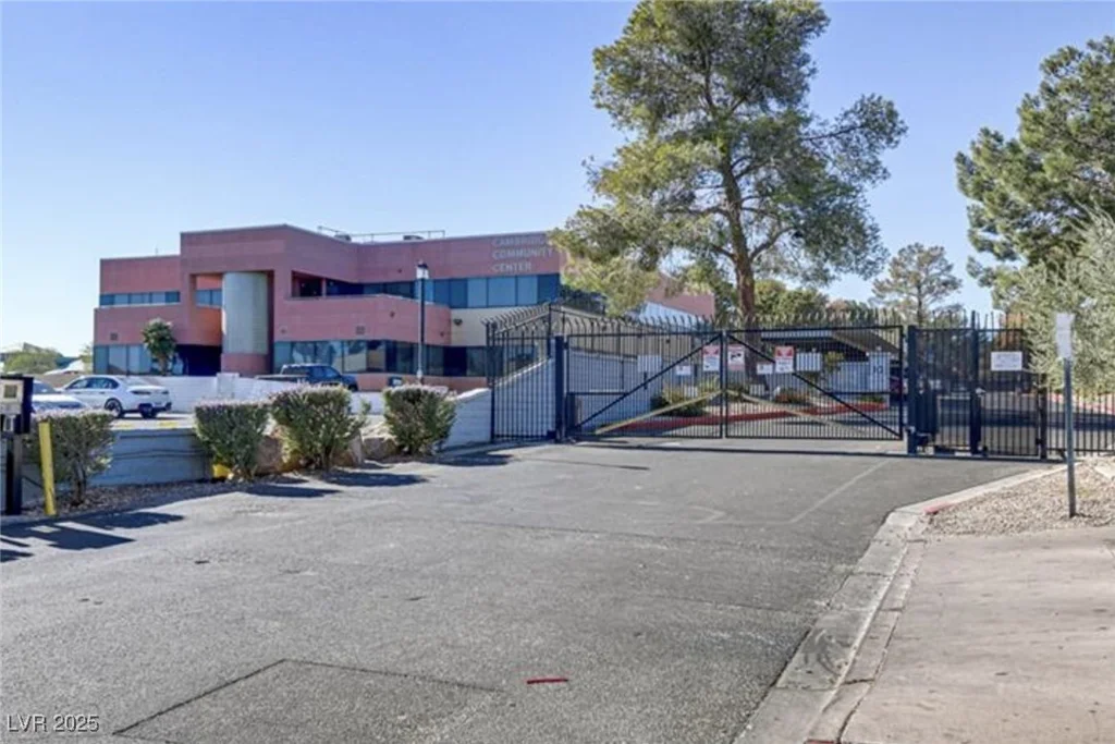 3823 Maryland, Las Vegas, NV 89119