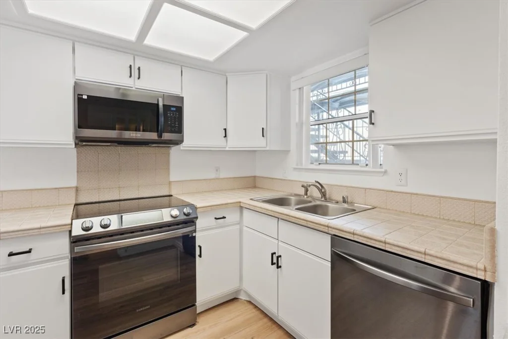 3823 Maryland, Las Vegas, NV 89119
