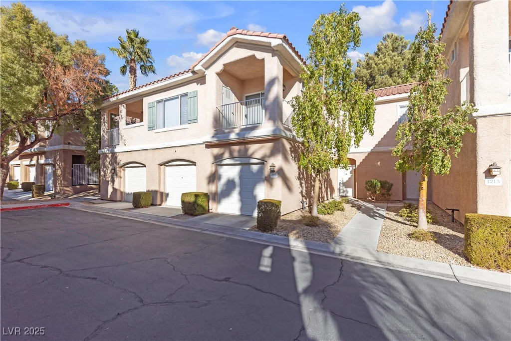 251 Green Valley, Henderson, NV 89012