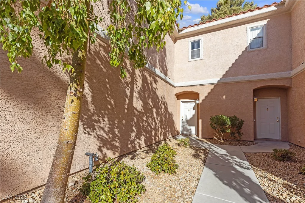 251 Green Valley, Henderson, NV 89012