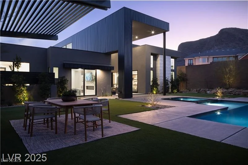 4377 Cameron Brook, Las Vegas, NV 89129