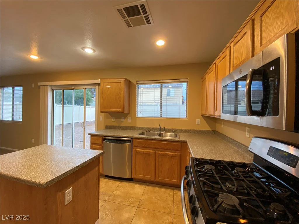 9540 Birch Basin, Las Vegas, NV 89148
