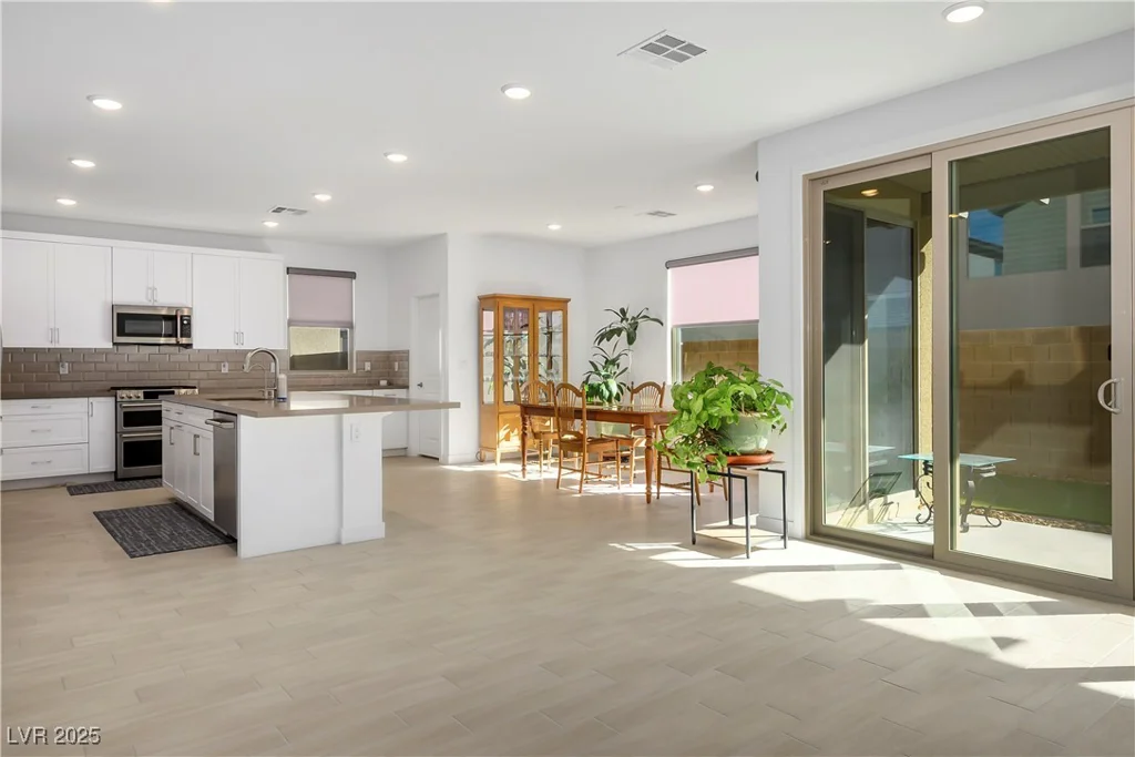 701 Emerson Creek, North Las Vegas, NV 89084