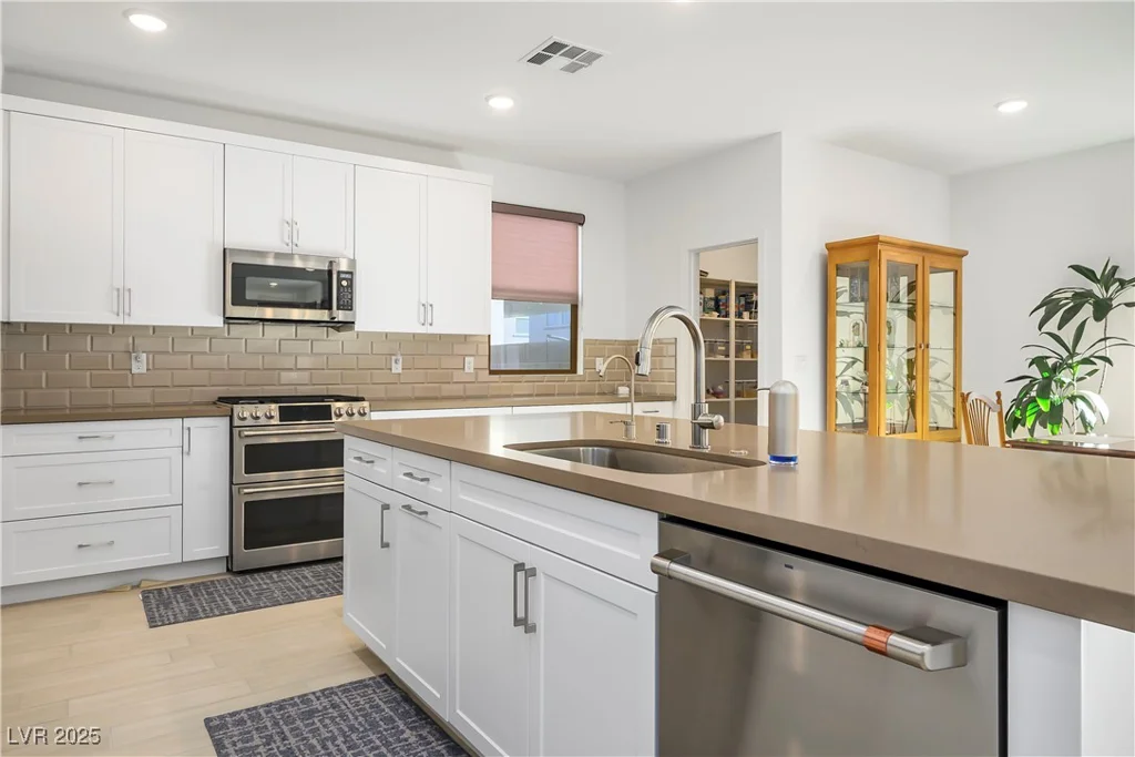 701 Emerson Creek, North Las Vegas, NV 89084